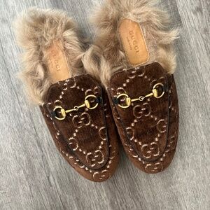Gucci loafers with fur